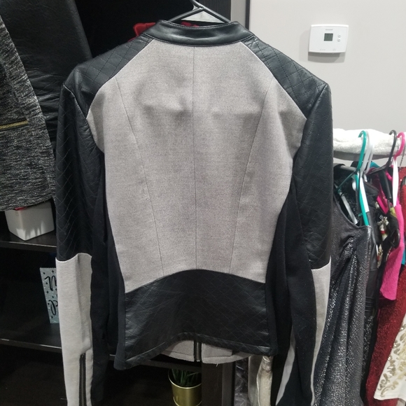 Express jacket. - Picture 2 of 3